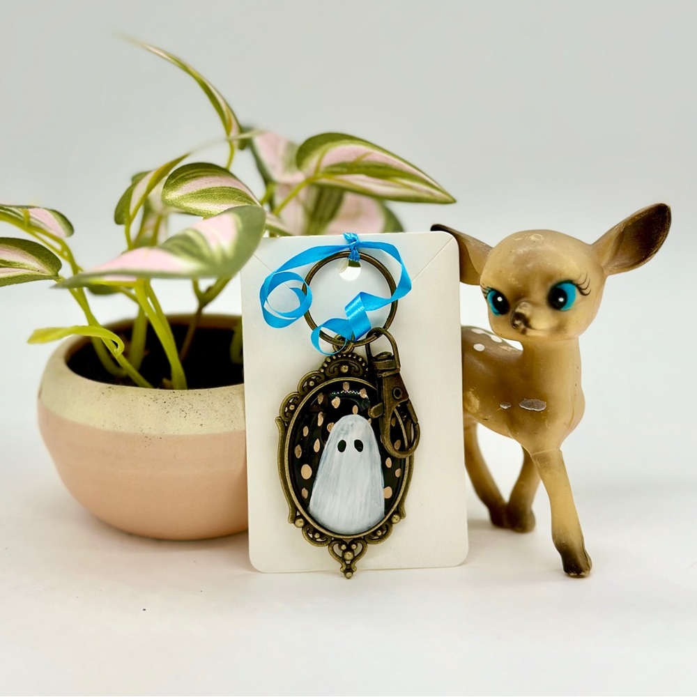 Hand-painted Ghostie Keychain